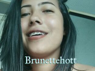 Brunettehott